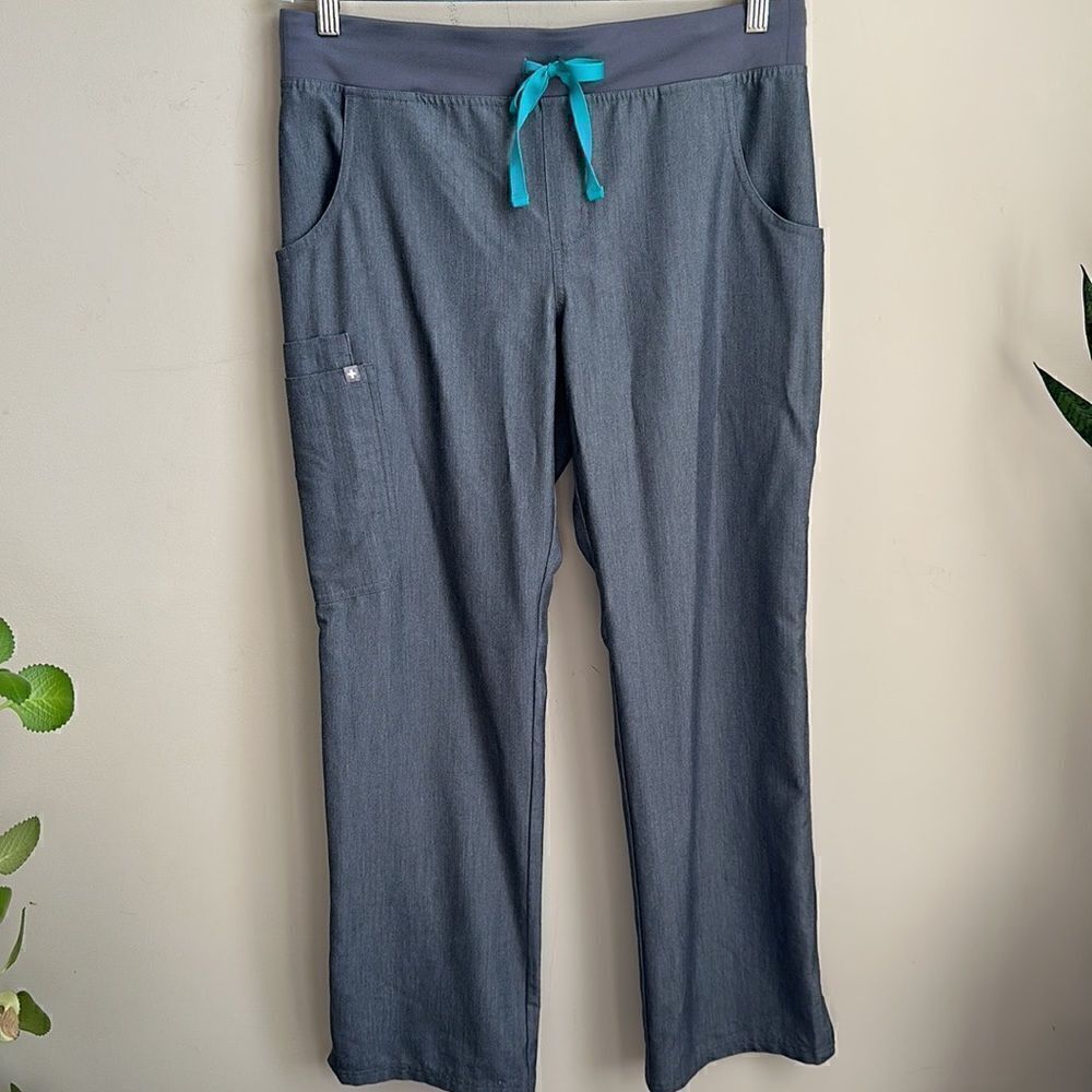 Figs Women’s Gray Scrub Bottom M